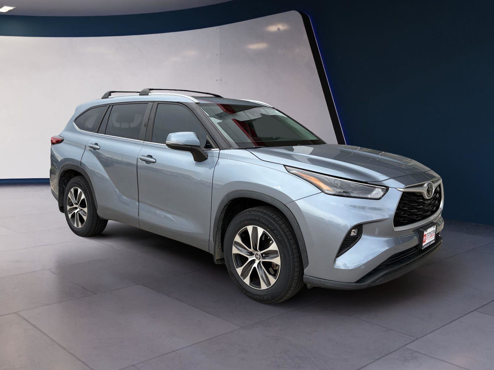 Used 2023 Toyota Highlander XLE image 7