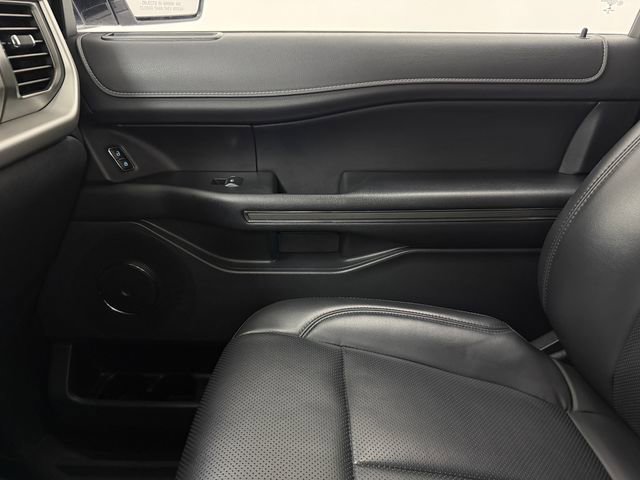 Used 2023 Ford Expedition XLT RWD image 24