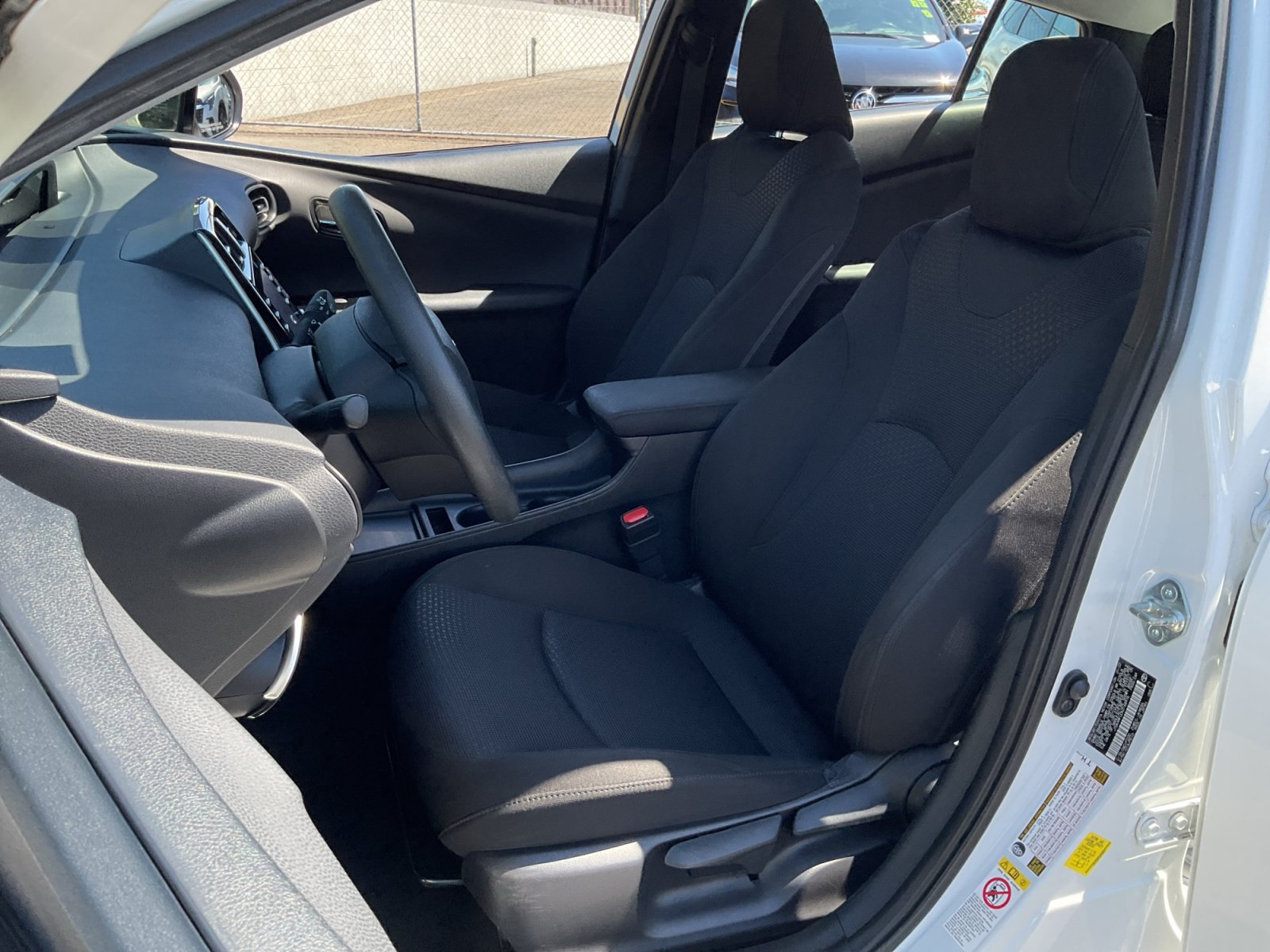 Used 2022 Toyota Prius LE FWD image 18