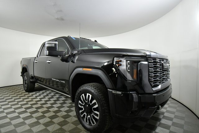 Used 2024 GMC Sierra 3500 Denali Ultimate image 8