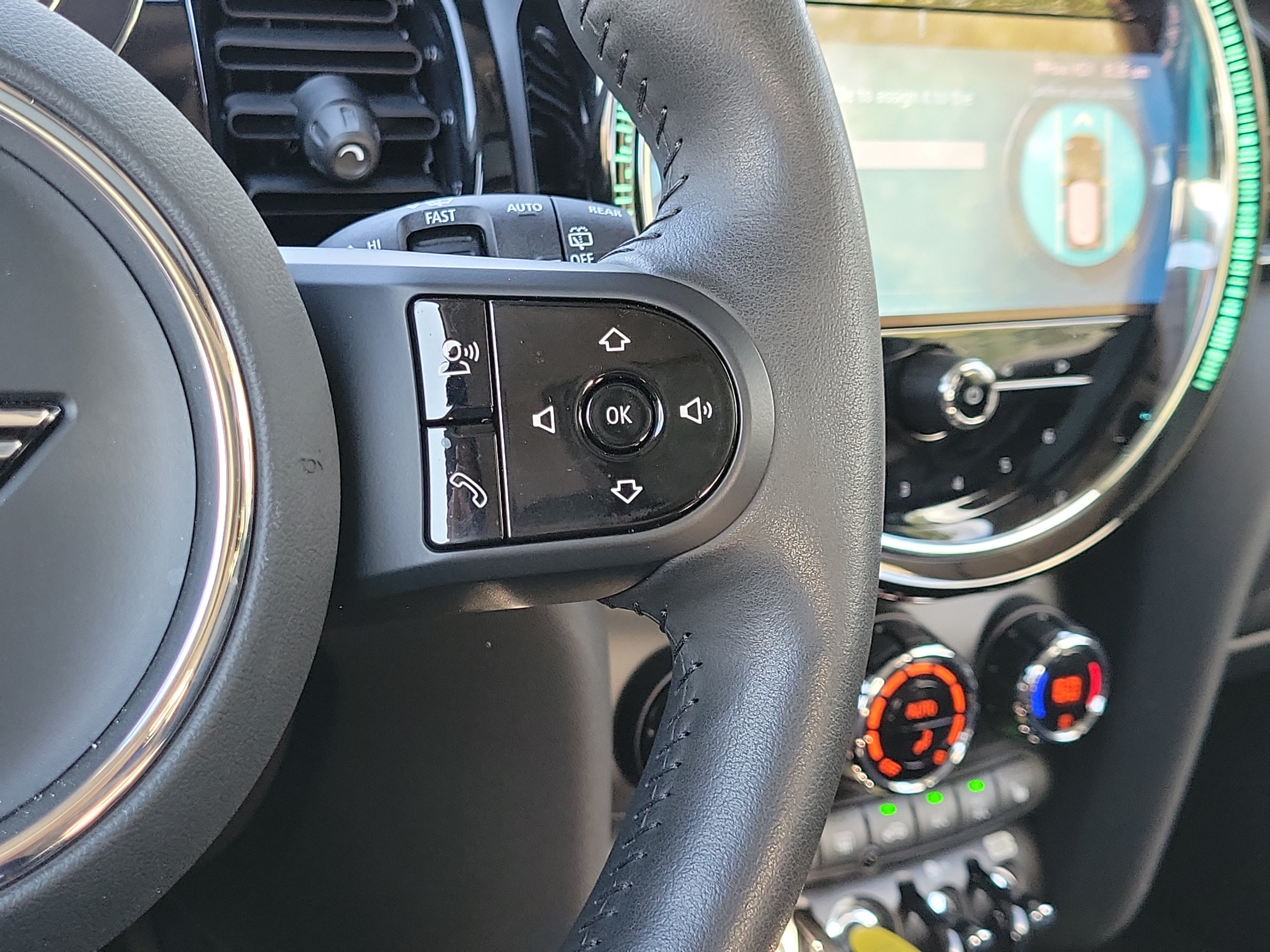Used 2024 MINI Cooper SE FWD image 16