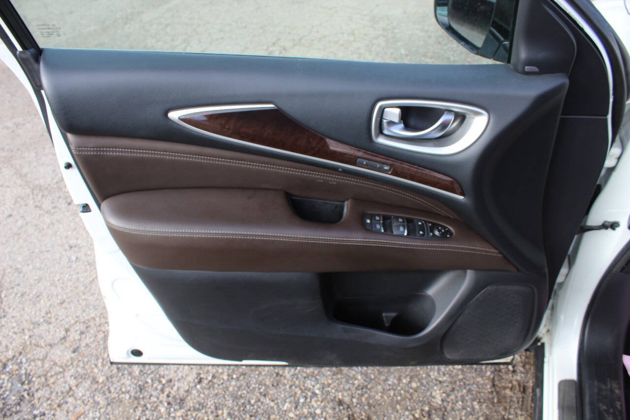 Used 2016 INFINITI QX60 Luxe w/ Deluxe Technology Package AWD/4WD image 19