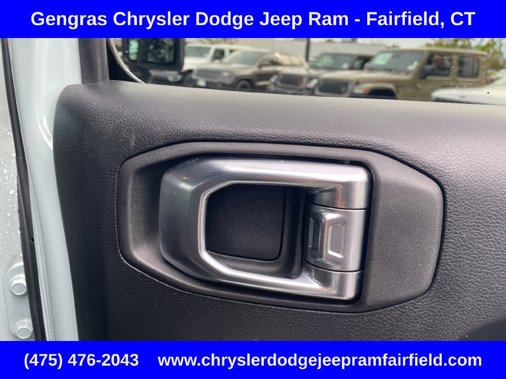 Certified 2023 Jeep Wrangler Unlimited w/ Sun & Screen Package AWD/4WD image 25