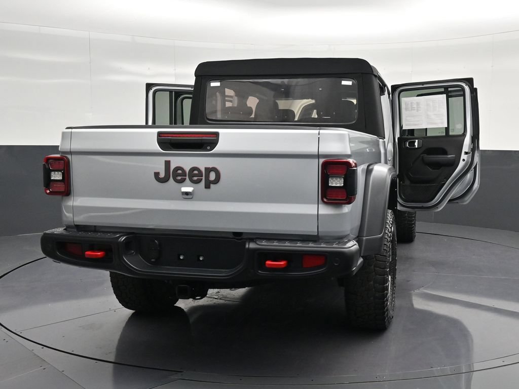 Used 2024 Jeep Gladiator Rubicon w/ Safety Group AWD/4WD image 30