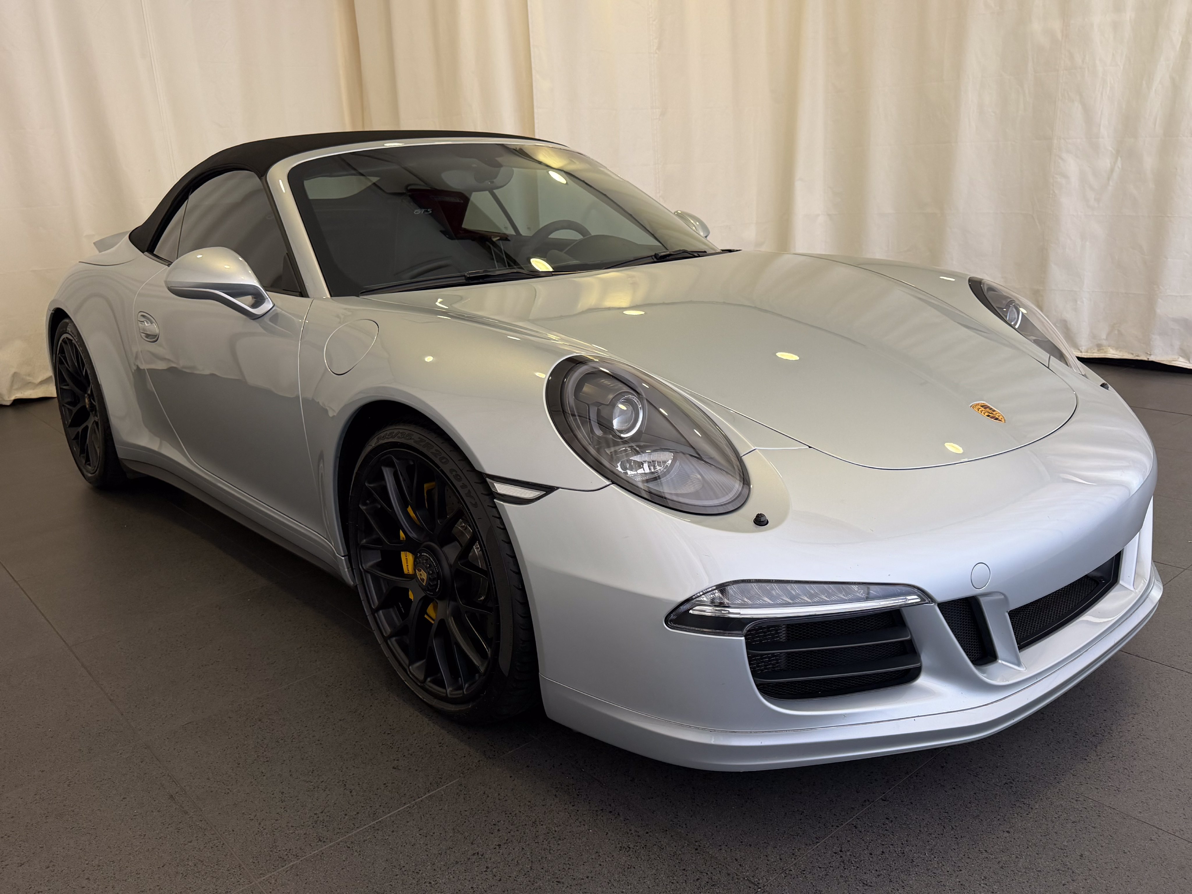 Used 2016 Porsche 911 Carrera GTS RWD image 7