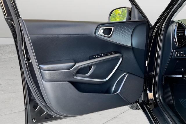 Used 2021 Kia Soul EX FWD image 16