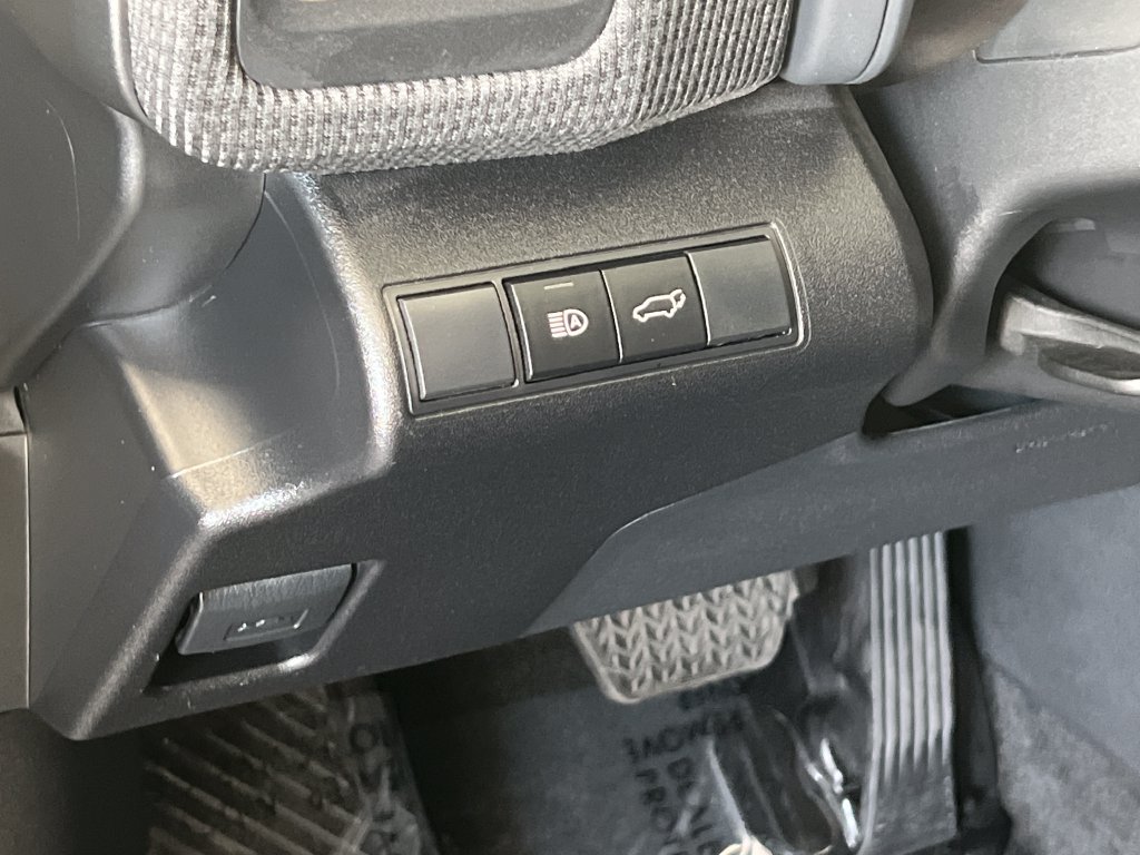 Used 2023 Subaru Solterra AWD image 28