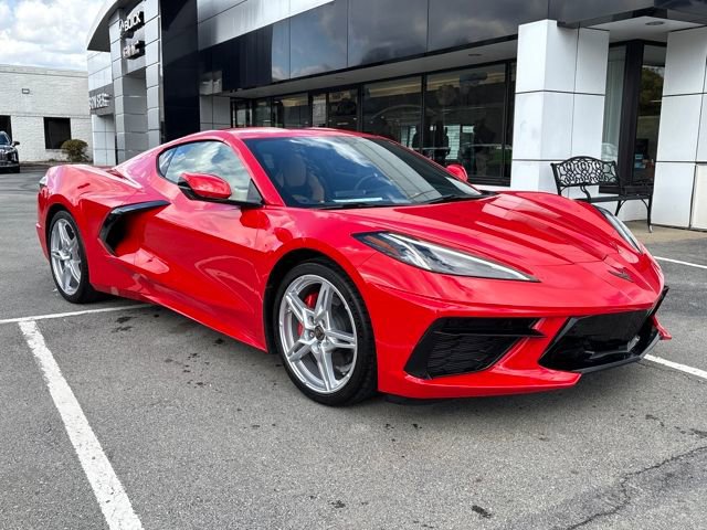 Used 2022 Chevrolet Corvette Stingray w/ Engine Appearance Package image 8
