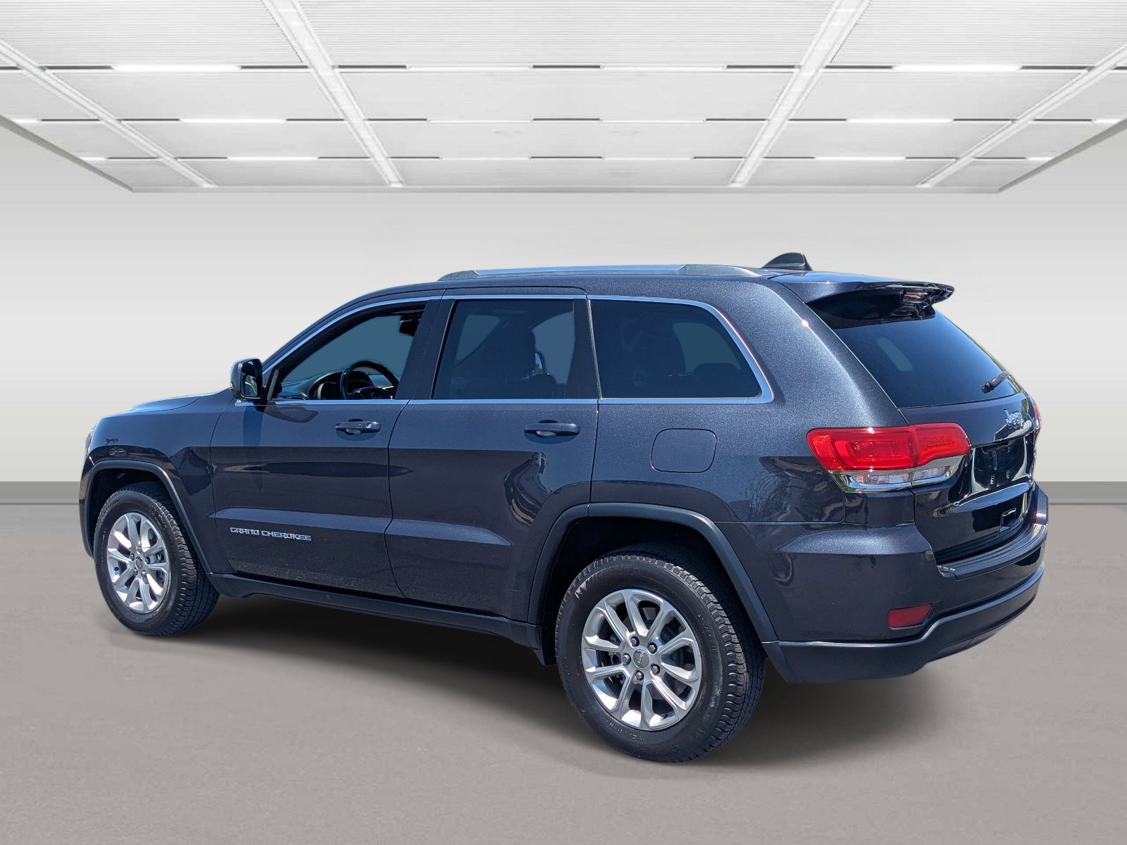 Used 2015 Jeep Grand Cherokee Laredo w/ Quick Order Package 23E RWD image 32