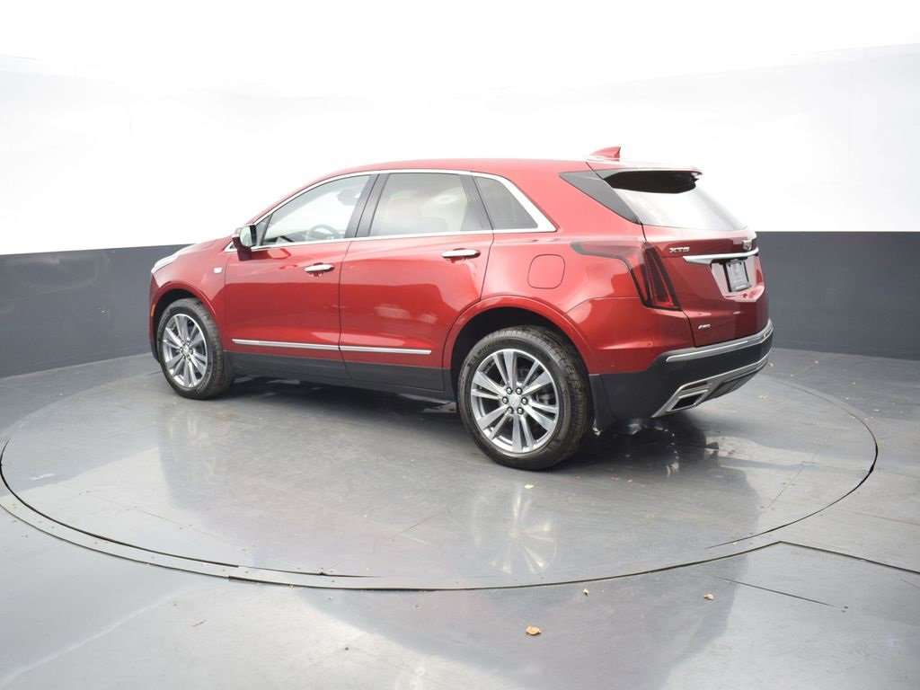 Certified 2022 Cadillac XT5 Premium Luxury w/ Technology Package image 3