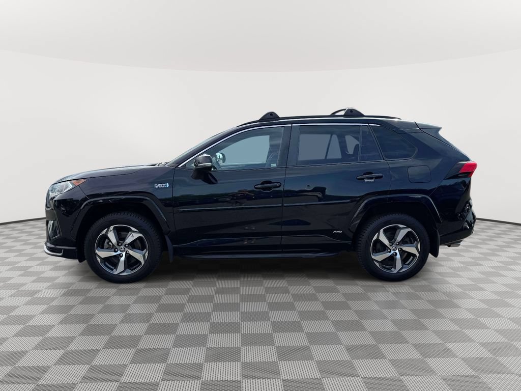 Used 2021 Toyota RAV4 SE w/ Weather & Moonroof Package AWD/4WD image 4