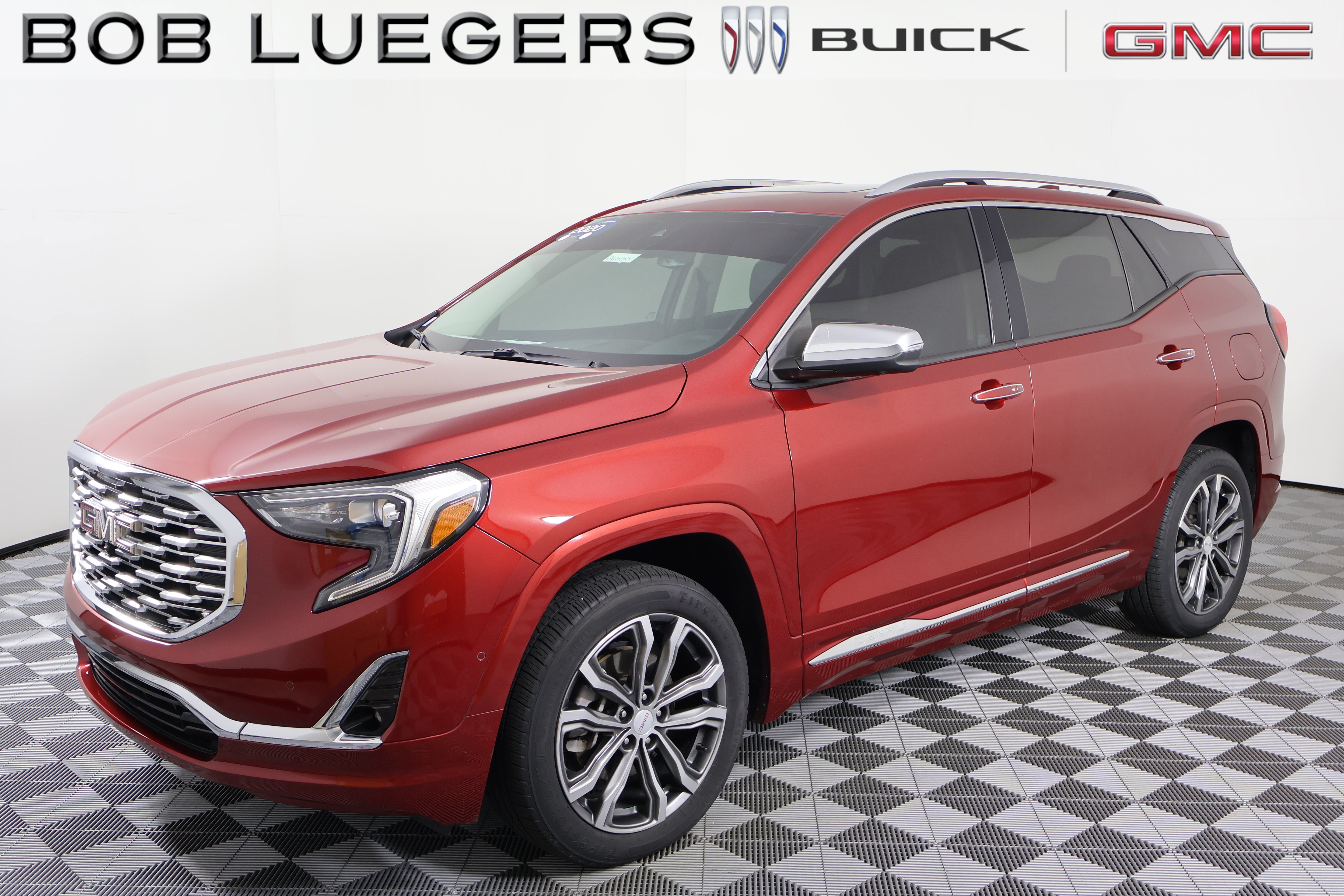Certified 2020 GMC Terrain Denali w/ Denali Premium Package AWD/4WD image 3