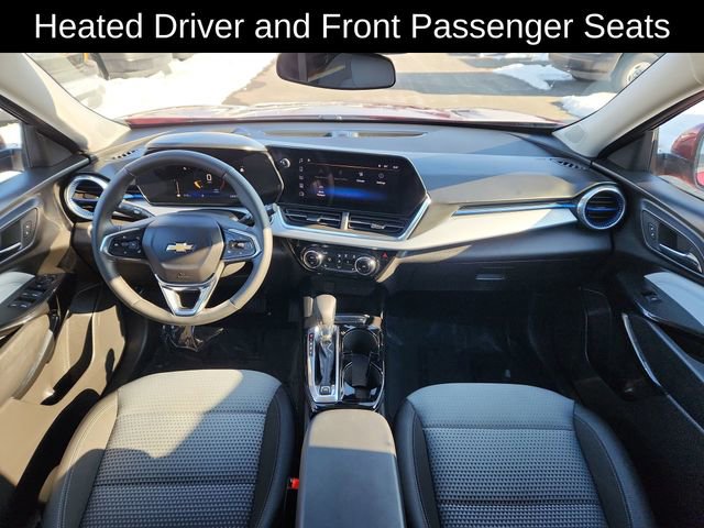 Used 2025 Chevrolet Trax LT w/ LT Convenience Package image 32
