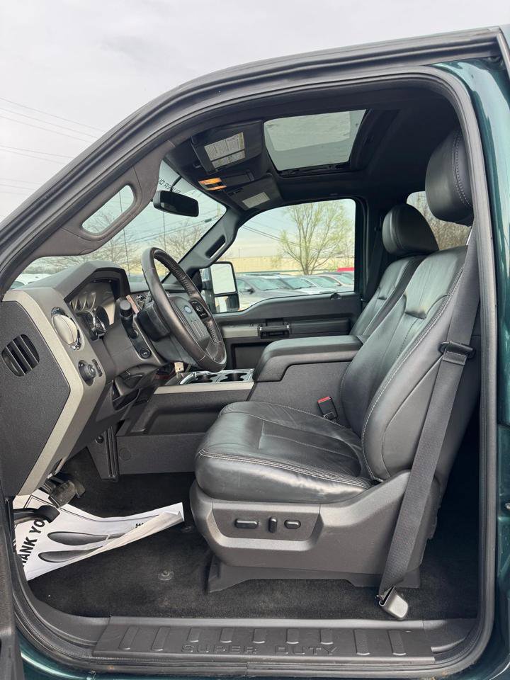 Used 2011 Ford F250 Lariat w/ Lariat Interior Pkg AWD/4WD image 14