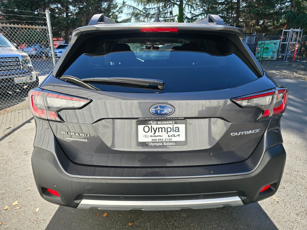 Used 2025 Subaru Outback Limited AWD/4WD image 5