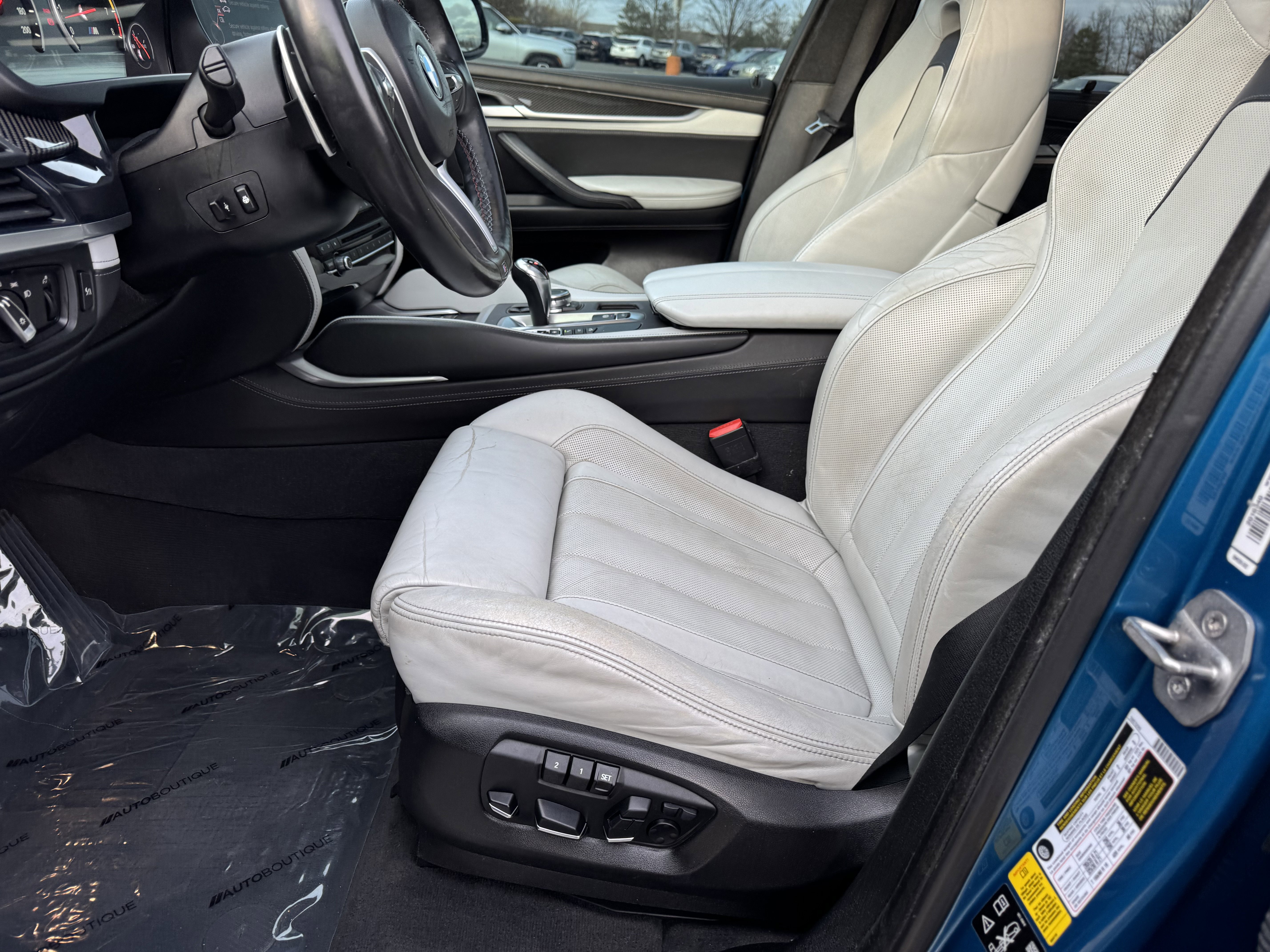 Used 2016 BMW X5 M image 36