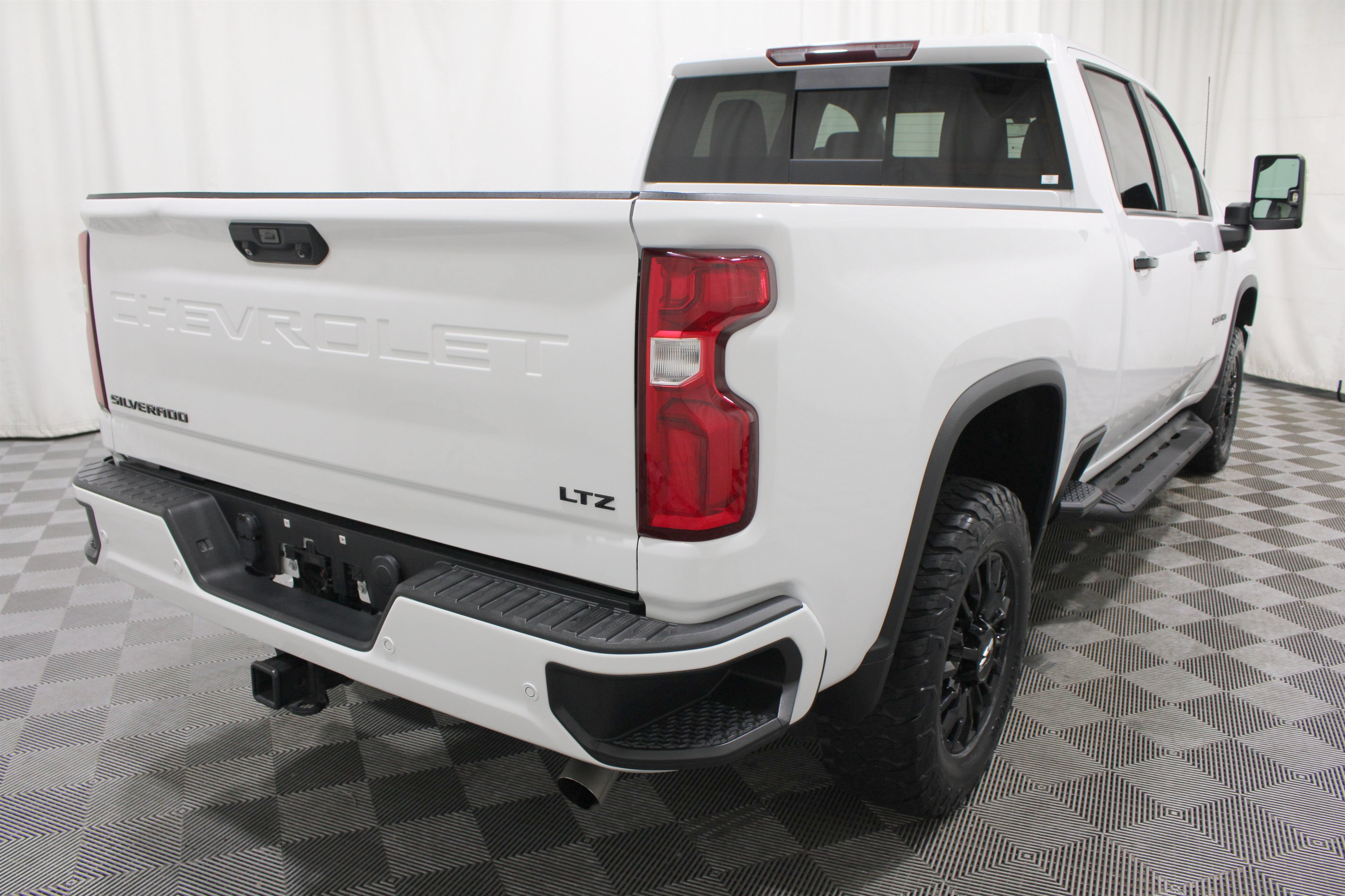 Used 2021 Chevrolet Silverado 2500 LTZ w/ LTZ Plus Package AWD/4WD image 27