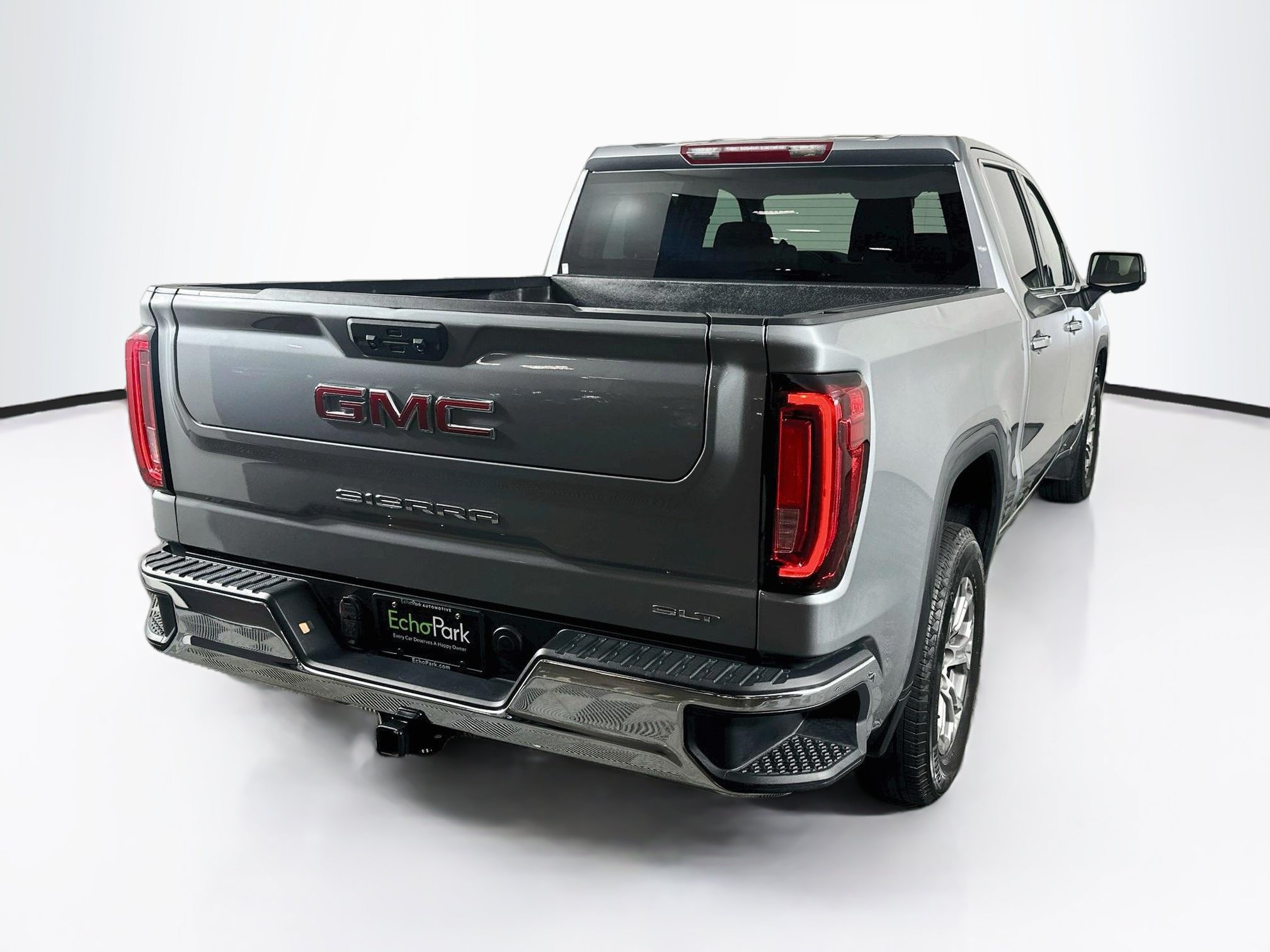 Used 2025 GMC Sierra 1500 SLT RWD image 9