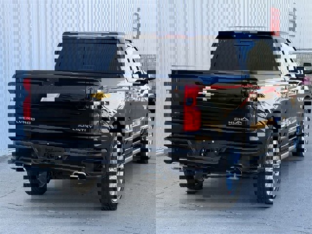 Used 2024 Chevrolet Silverado 1500 High Country w/ High Country Premium Package image 4