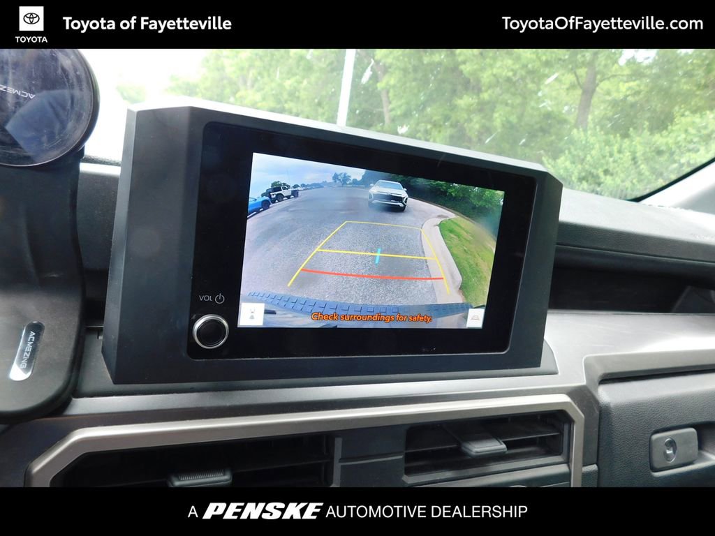 Used 2025 Toyota 4Runner SR5 AWD/4WD image 10