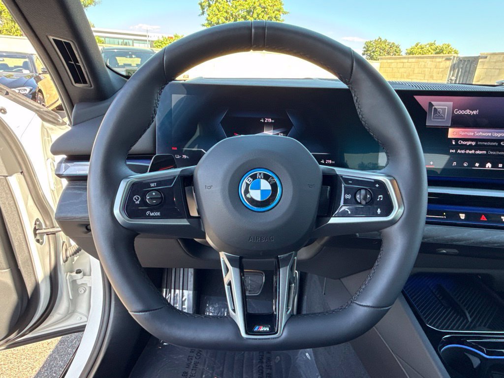 Used 2026 BMW i5 eDrive40 w/ M Sport Package RWD image 23