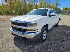 Used 2019 Chevrolet Silverado 1500 LT image 2