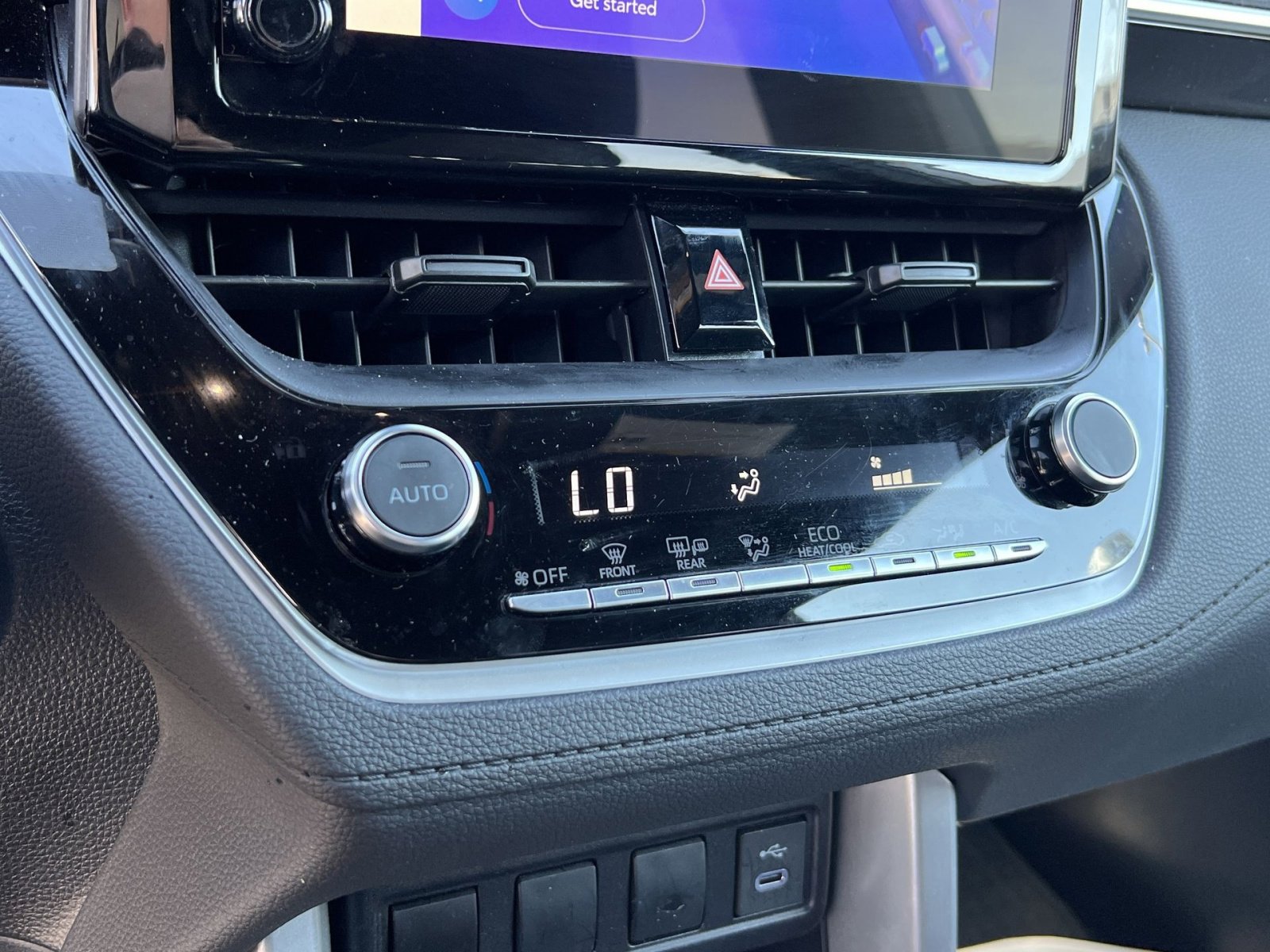 Used 2024 Toyota Corolla Cross SE image 21