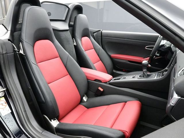 Certified 2025 Porsche 718 Boxster S RWD image 18