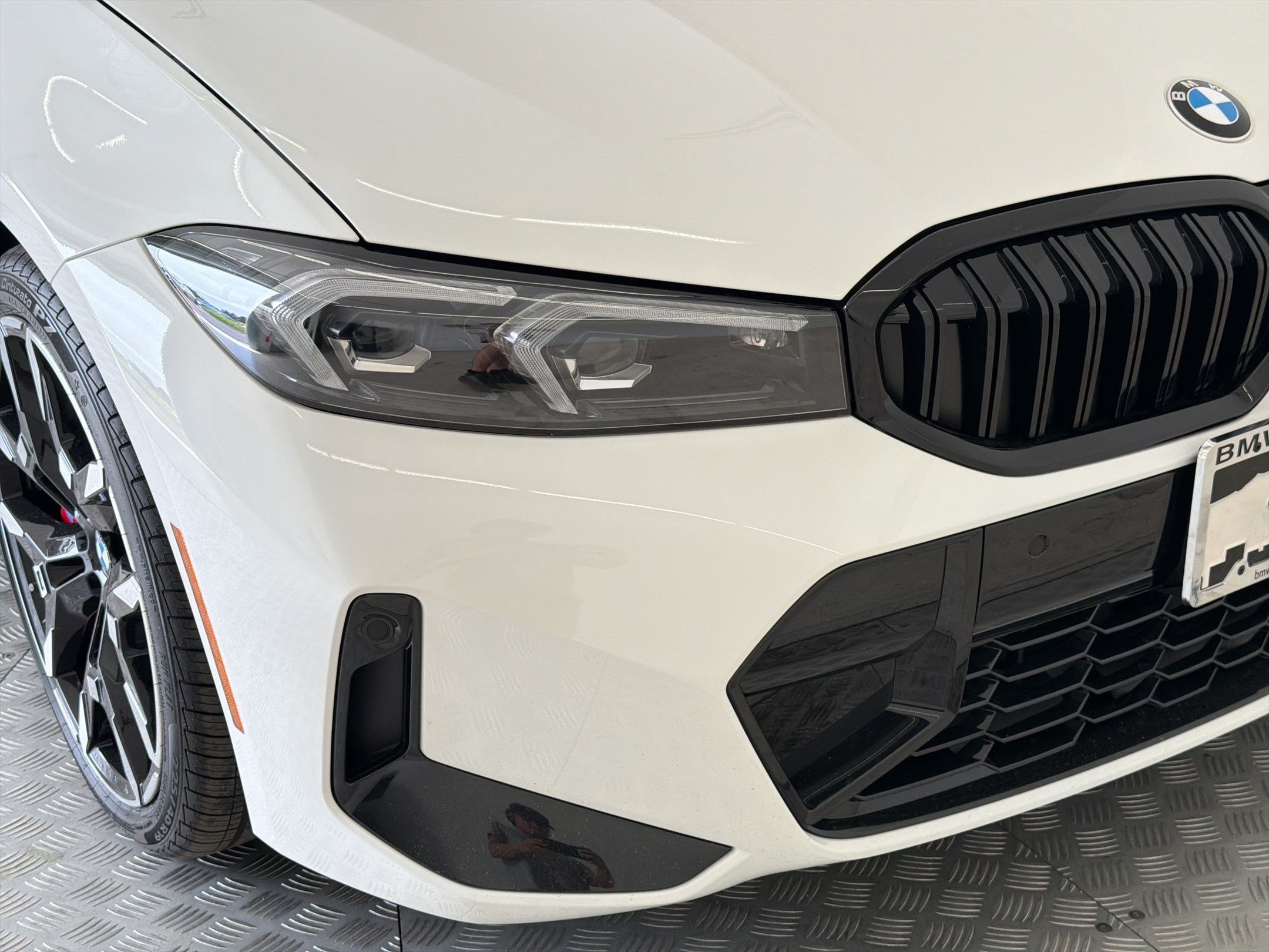 New 2026 BMW 330i xDrive Sedan w/ M Sport Package AWD/4WD image 11