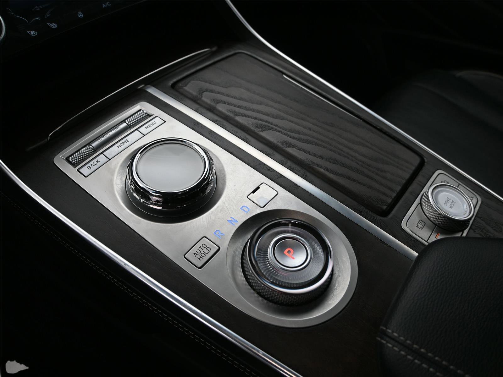 Used 2023 Genesis GV80 2.5T w/ Prestige Package image 5