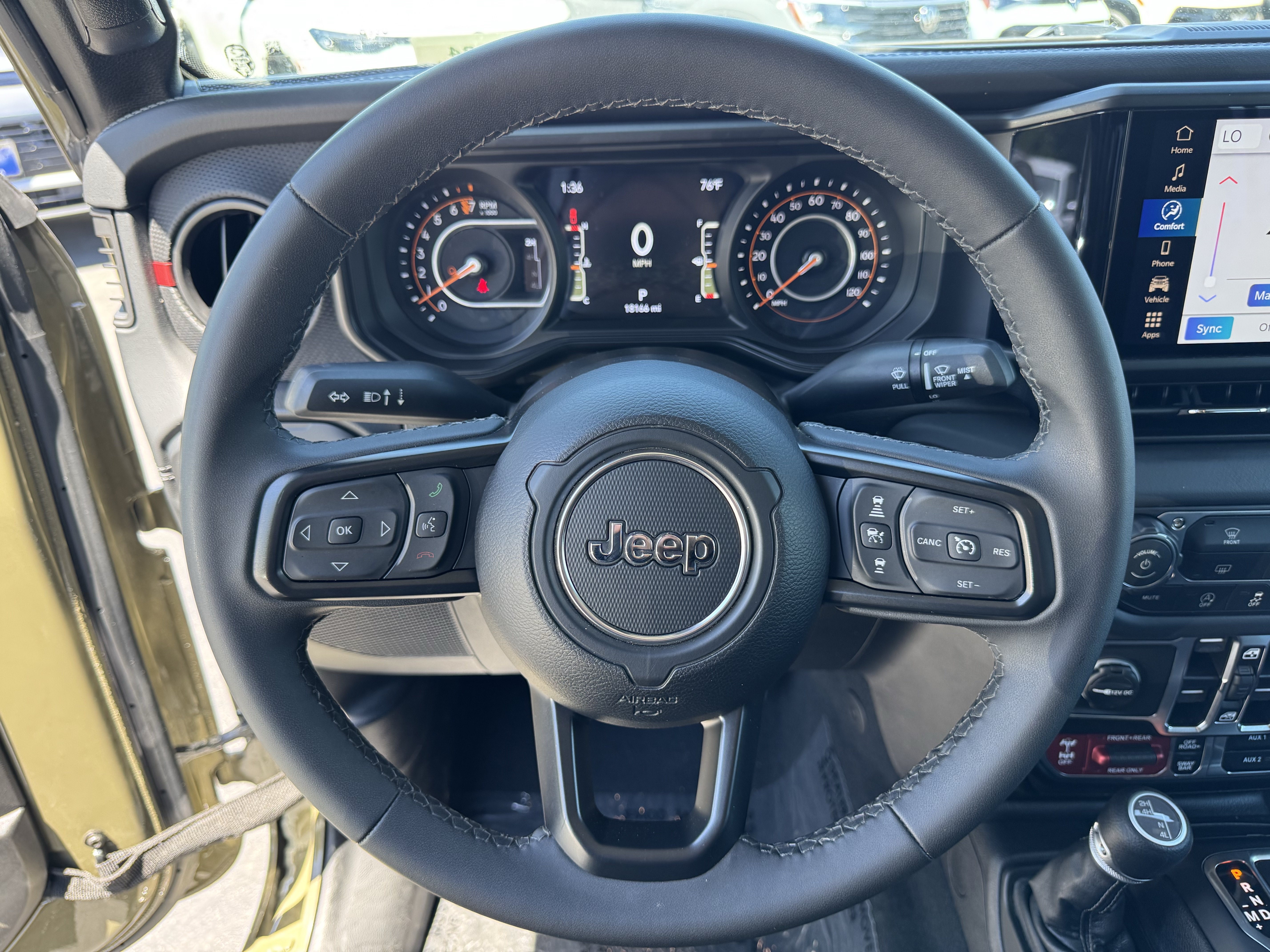 Used 2026 Jeep Gladiator Rubicon AWD/4WD image 17