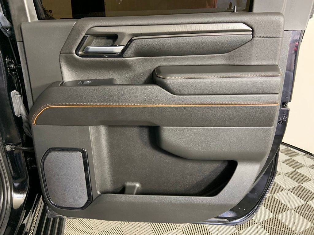 Used 2024 GMC Sierra 2500 AT4 w/ AT4 Premium Plus Package AWD/4WD image 12