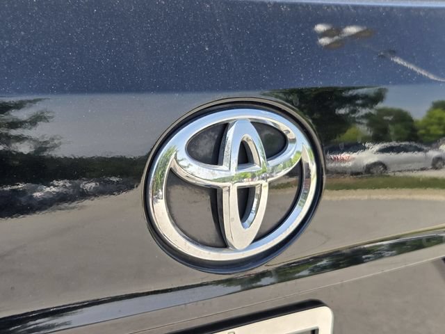 Used 2022 Toyota Highlander XLE AWD/4WD image 40