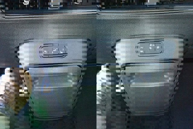 New 2025 Volkswagen ID. Buzz Pro S image 19