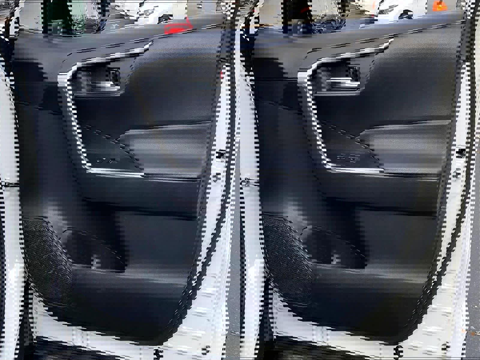 Used 2020 Toyota RAV4 XLE Premium image 25