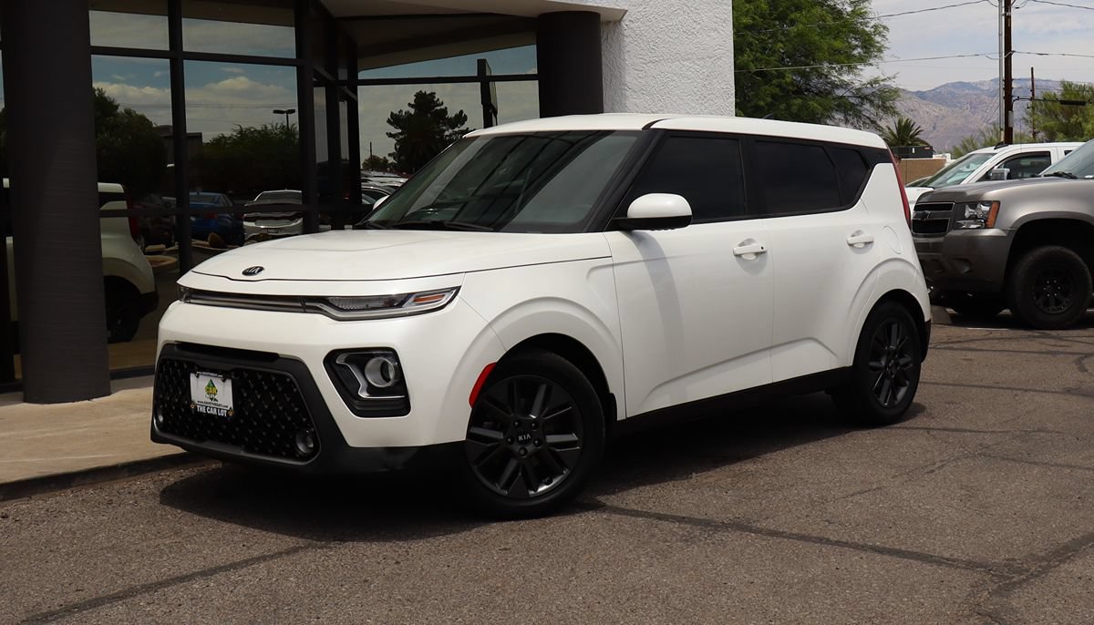 Used 2020 Kia Soul EX FWD image 2