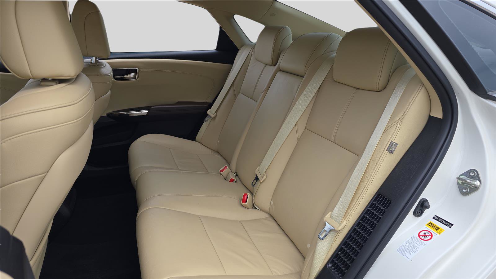 Used 2014 Toyota Avalon XLE Touring FWD image 18
