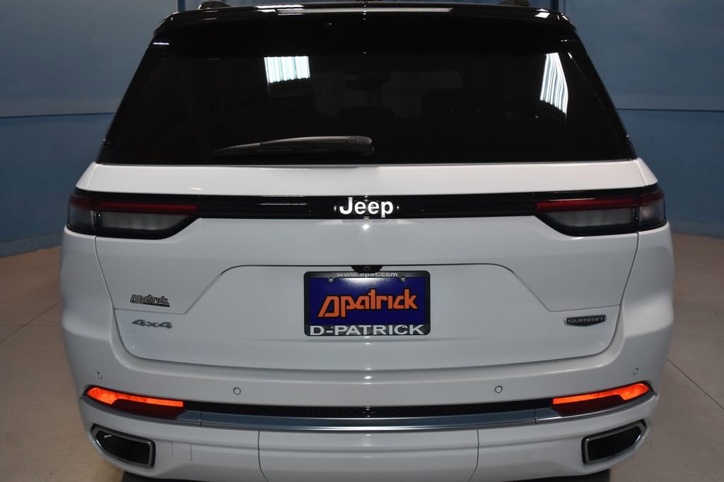 Used 2025 Jeep Grand Cherokee Summit AWD/4WD image 26