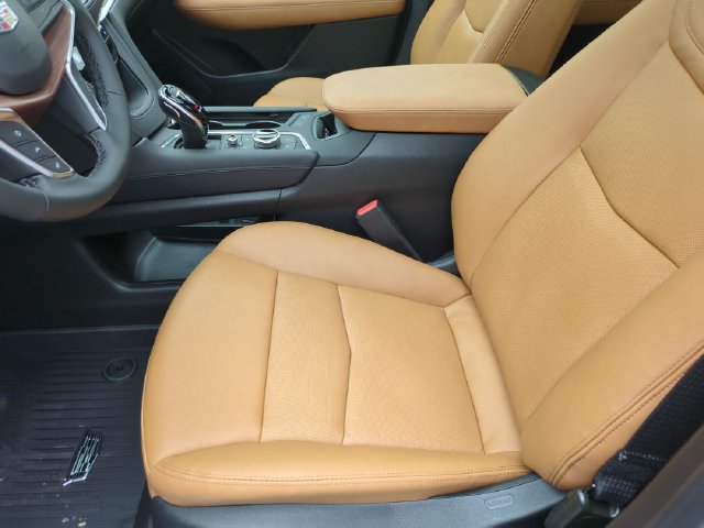 New 2026 Cadillac XT5 Premium Luxury w/ LPO, Floor Liner Package AWD/4WD image 21
