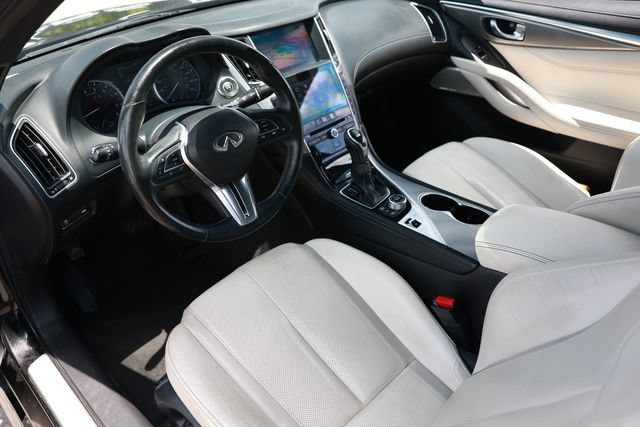 Used 2017 INFINITI Q60 3.0t w/ Premium Plus Package 3.0T RWD image 6