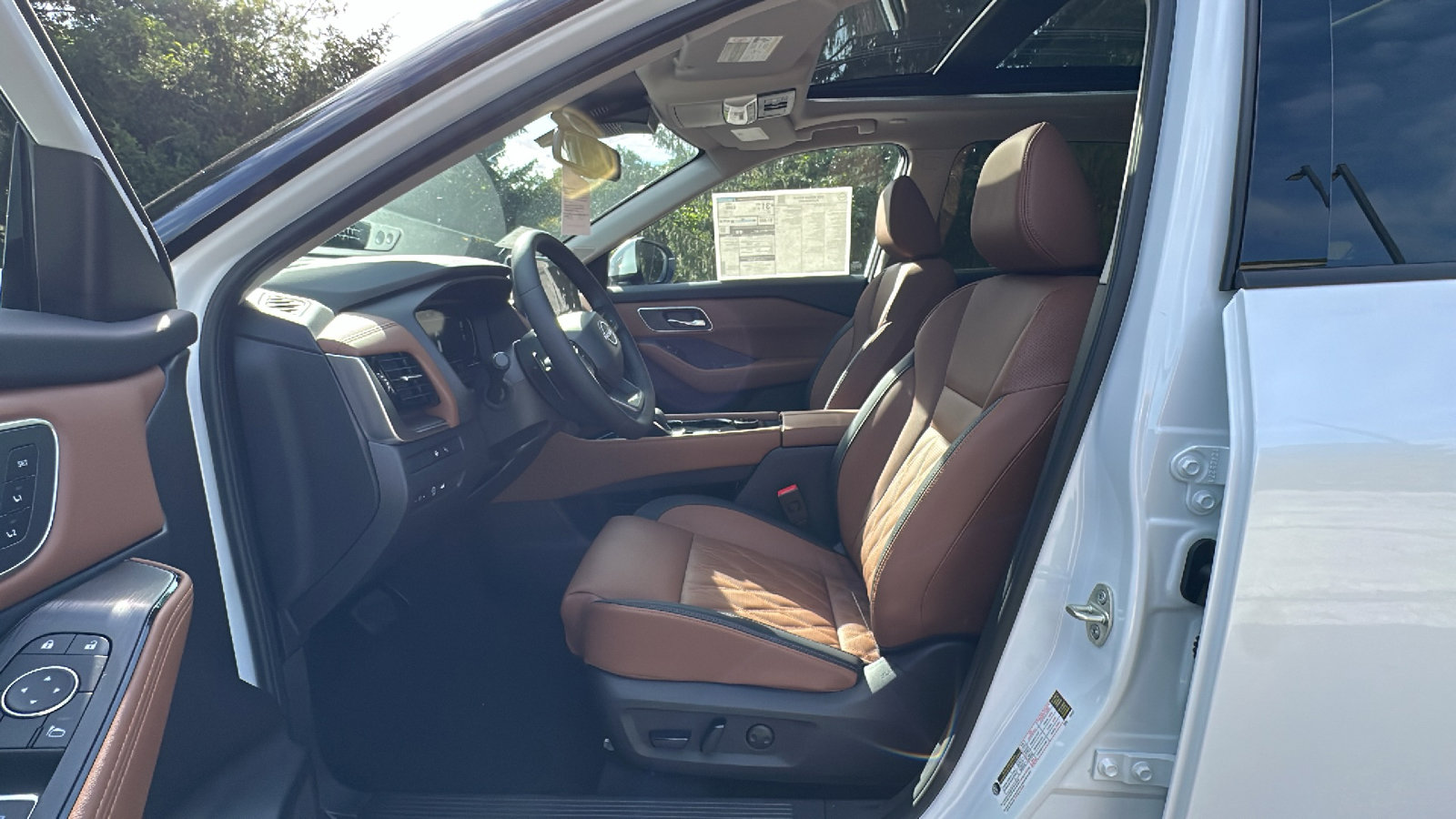 New 2026 Nissan Rogue Platinum image 10