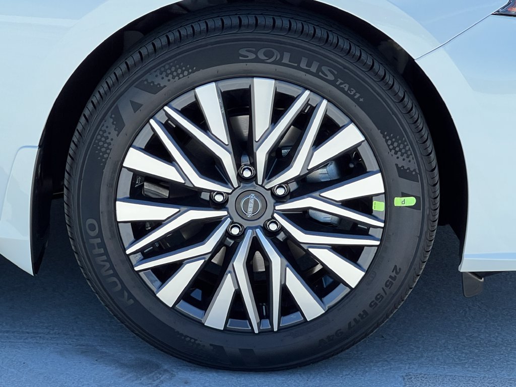 New 2026 Nissan Altima 2.5 SV FWD image 15