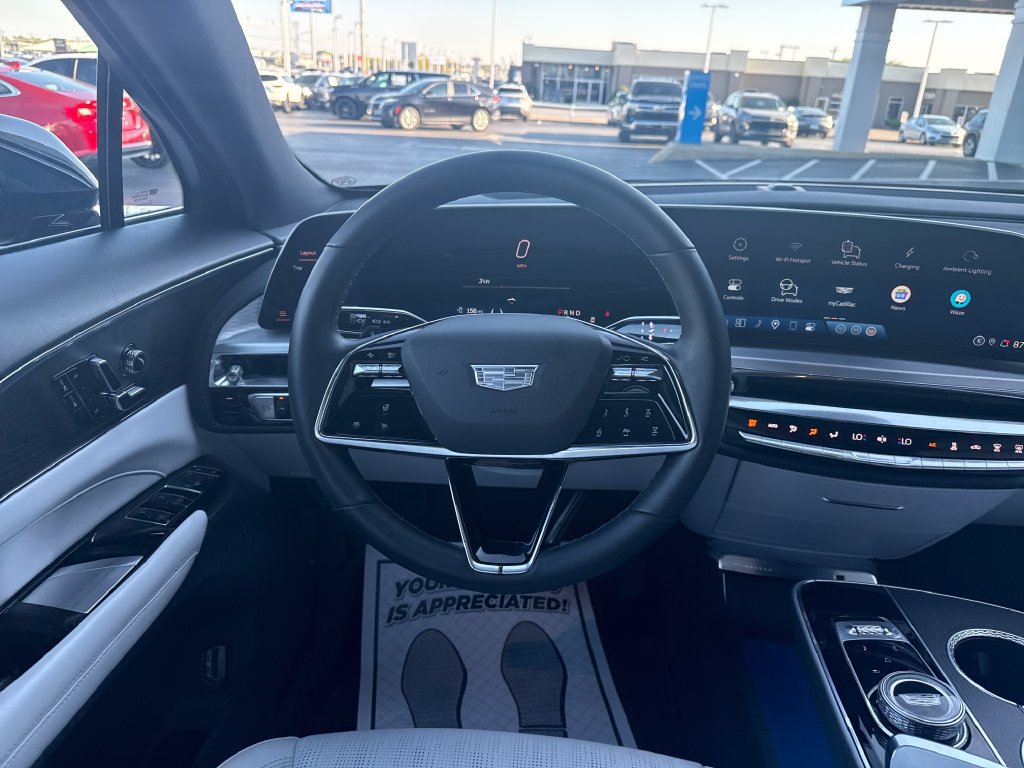 Used 2024 Cadillac Lyriq Luxury RWD image 14