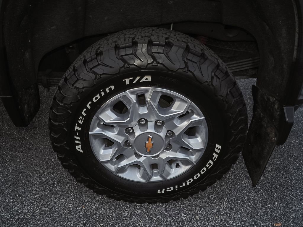 Used 2021 Chevrolet Silverado 2500 LTZ w/ LTZ Convenience Package image 42