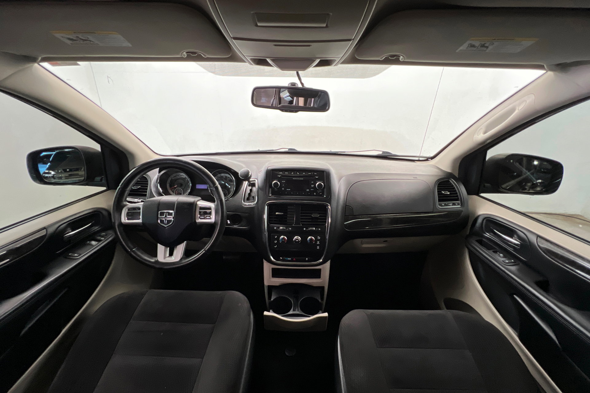 Used 2014 Dodge Grand Caravan American Value Package w/ UConnect Hands-Free Group image 9