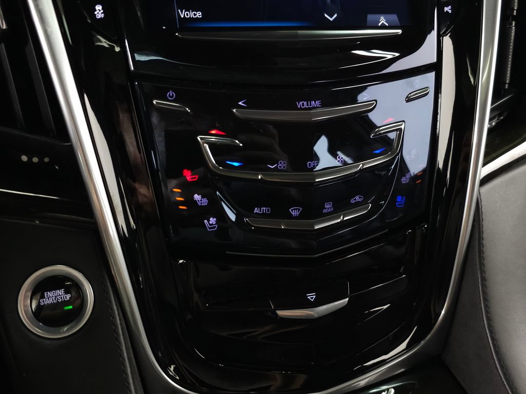 Used 2020 Cadillac Escalade Platinum w/ Escalade Sport Edition AWD/4WD image 34