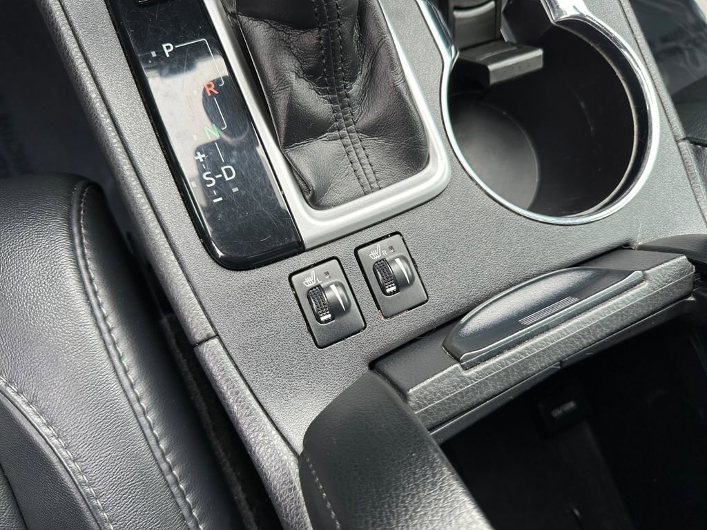 Used 2018 Toyota Highlander SE w/ Protection Package #3 image 20