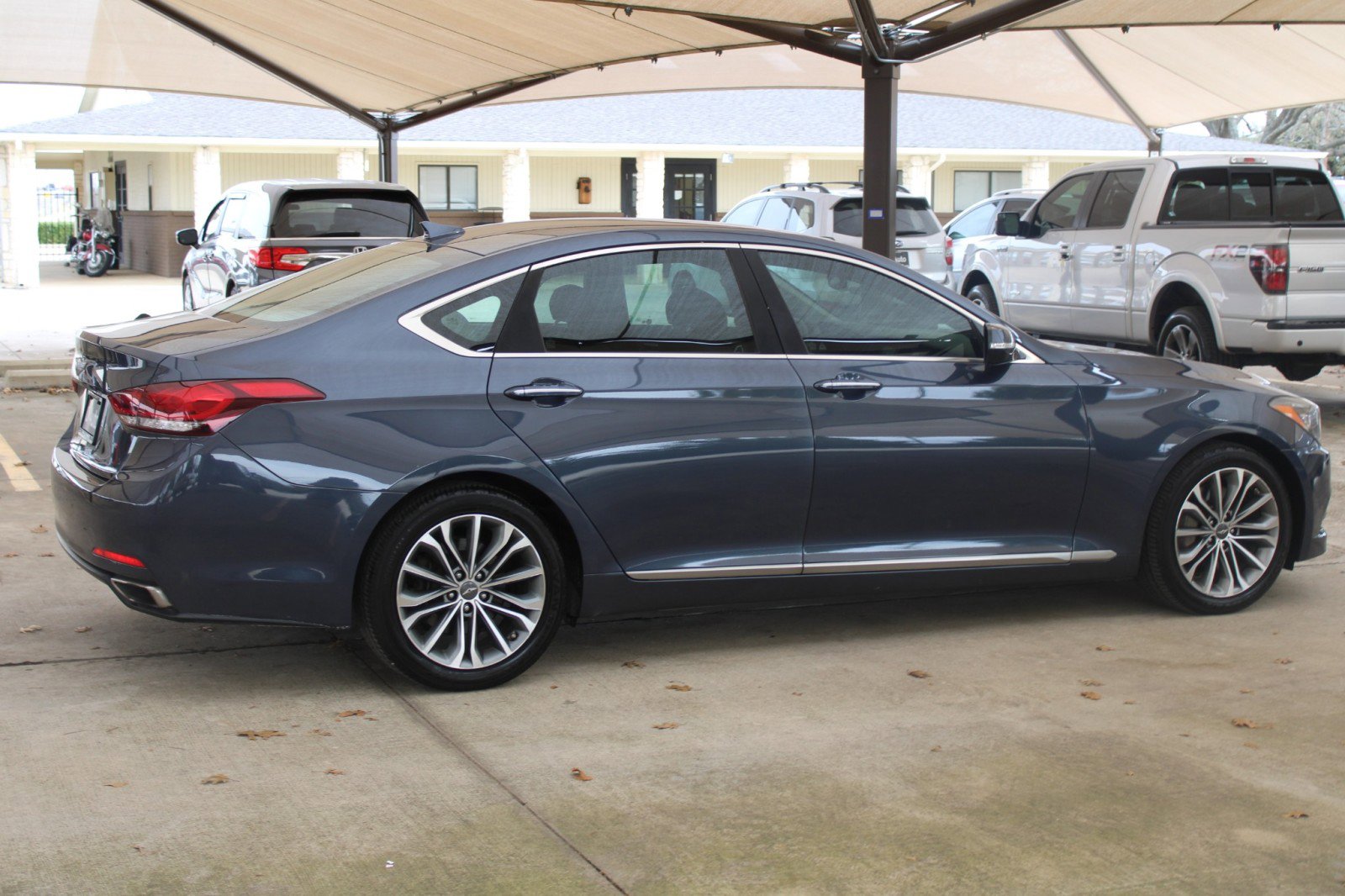 Used 2015 Hyundai Genesis 3.8 image 12