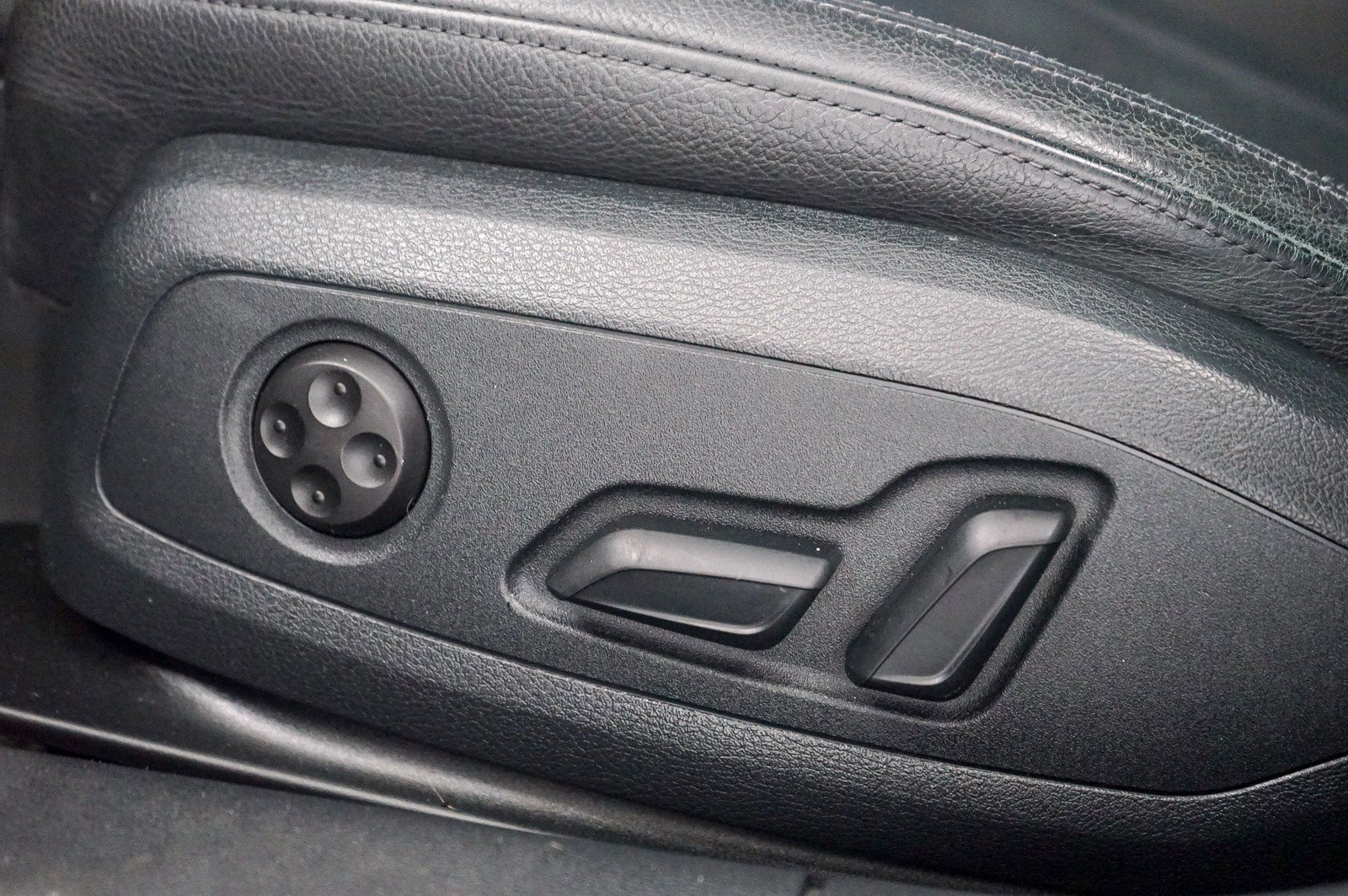 Used 2019 Audi A4 2.0T Premium Plus FWD image 25