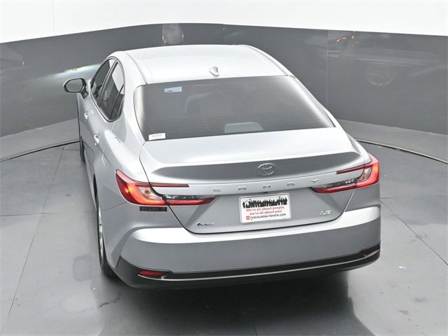Used 2025 Toyota Camry LE image 27